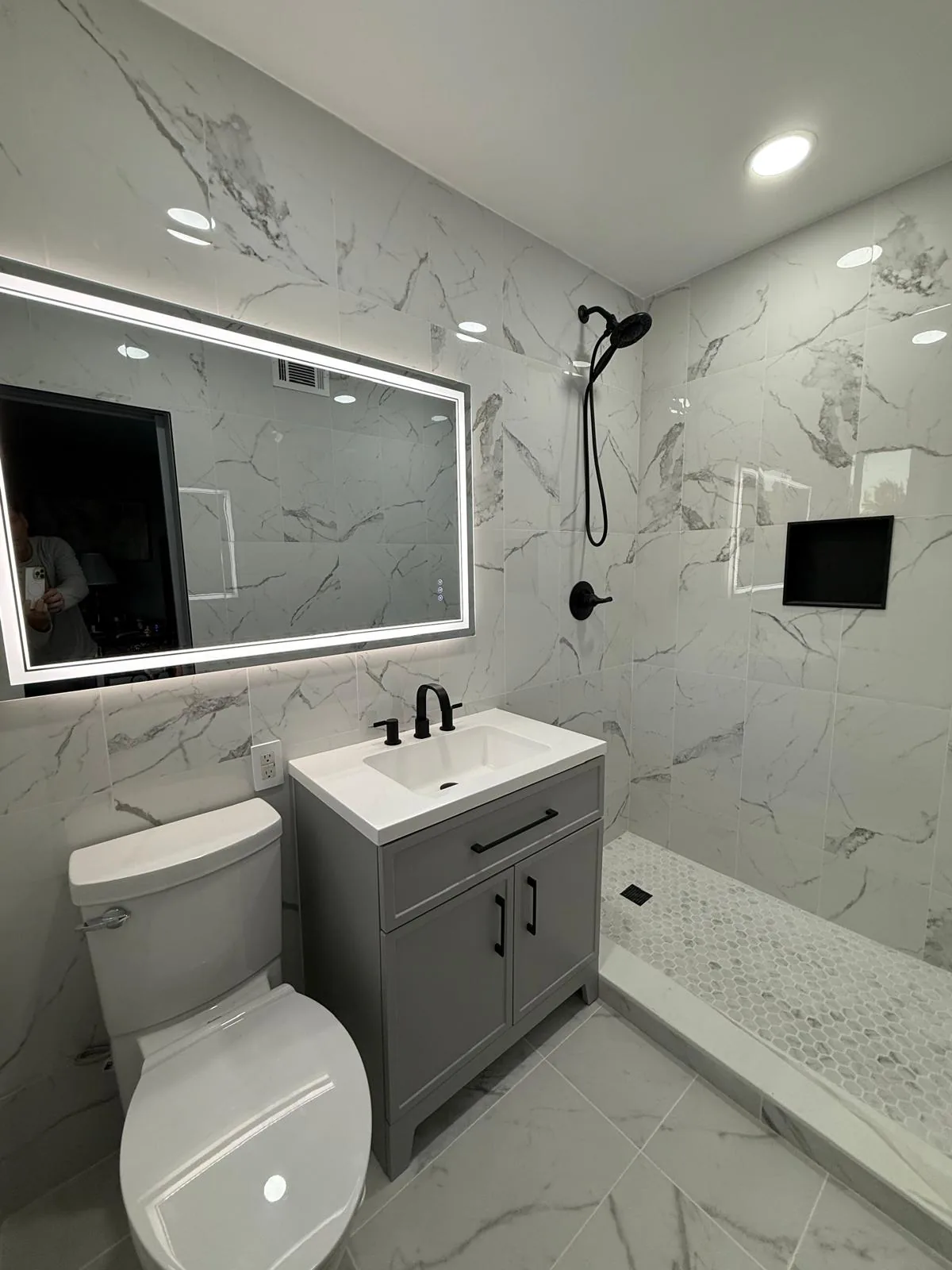 Bathroom remodeling in Pompano Beach FL by Primer Star Corp
